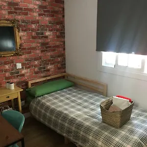 Pensión Practical Room: Barcelona-fira-airport, L'Hospitalet de Llobregat